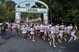 Família, amigos e até animais de estimação. Competição ocorre em mais de 20 países